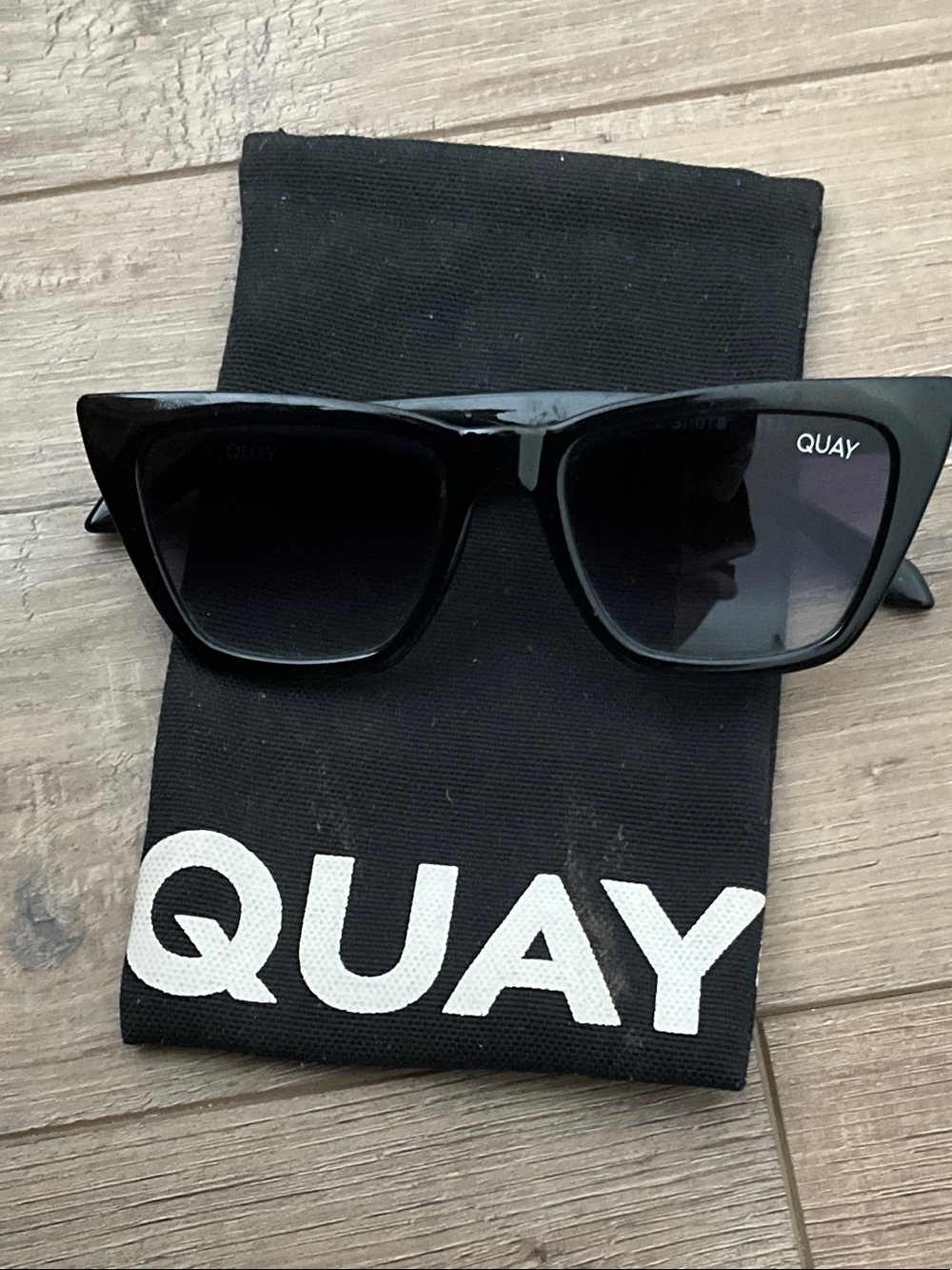 Quay Australia Black Cat-Eye Sunglasses with Gradient Lenses
